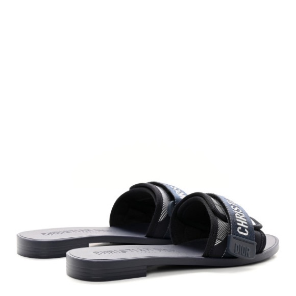 Christian Dior Technical Stretch Fabric Camouflage
Dio(r)evolution Slide Sandals - Picture 9 of 15